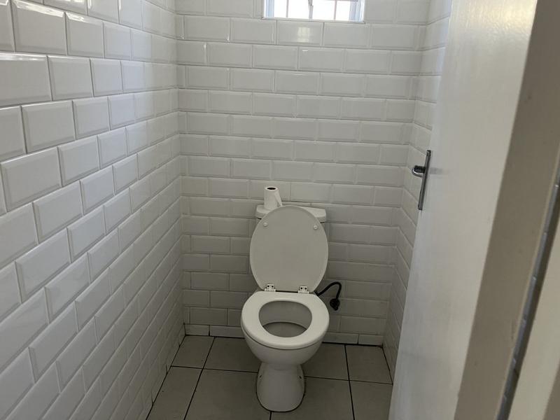 To Let Commercial Property for Rent in Paarden Eiland Western Cape